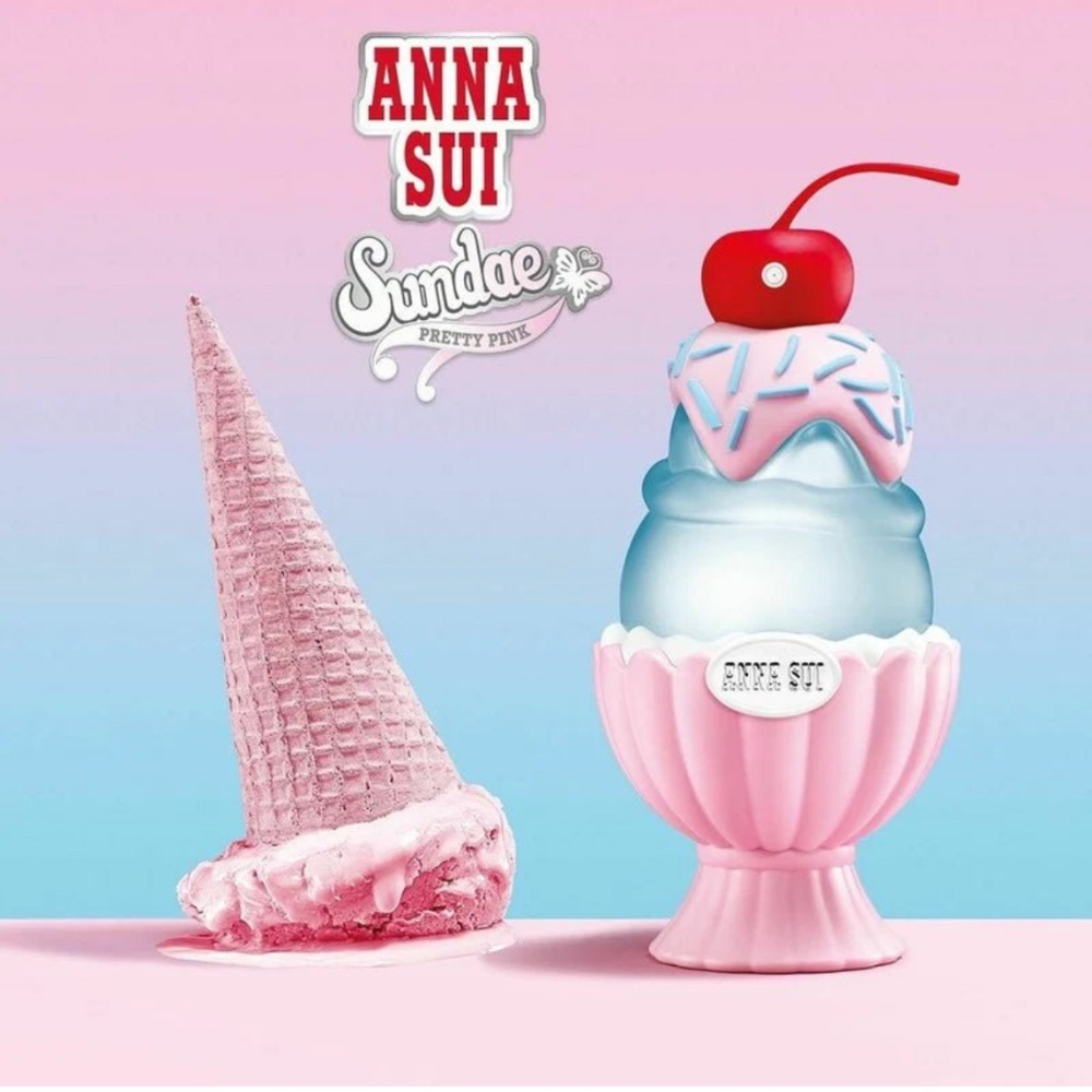 Anna Sui Sundae Pretty Pink Eau De Toilette 2-Pc Gift Set Fragrance and Pouch